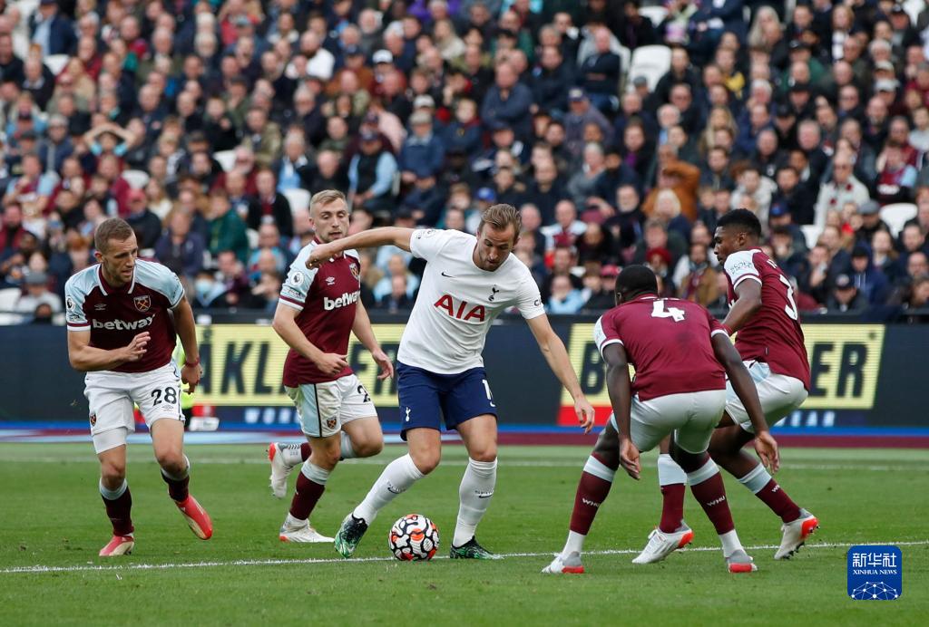 Uzi和厂长将作为LOL公益大使，将在13周年盛典公布后续公益计划