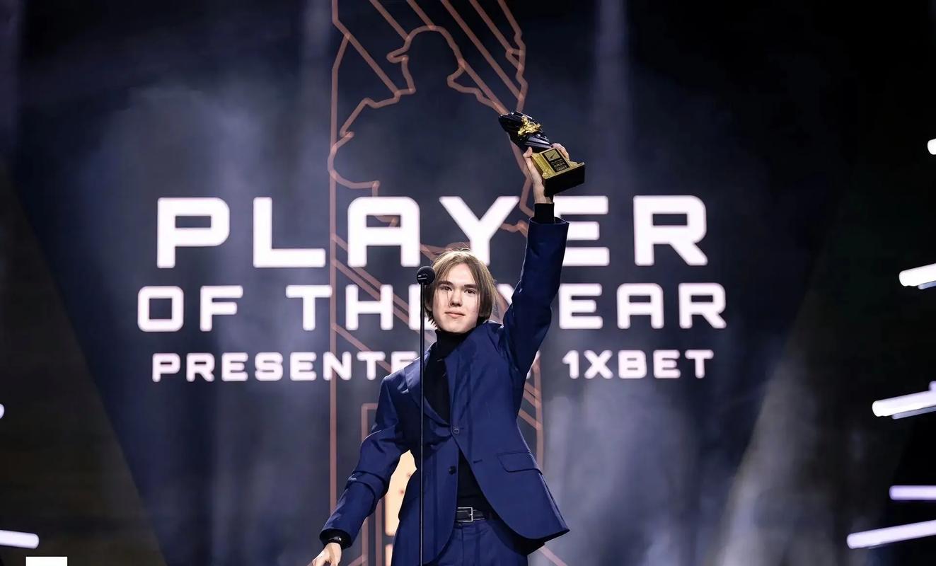 m0NESY采访：如今队内氛围很棒，我很舒服