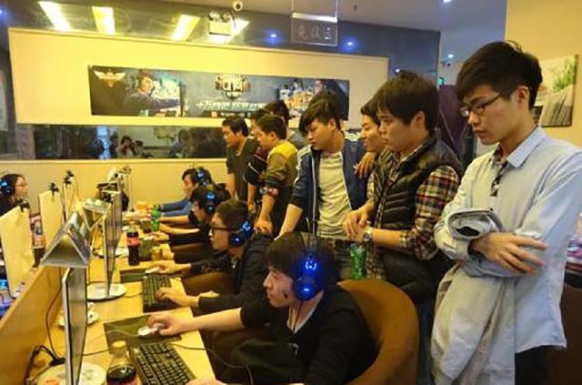 磨砺，荣耀！LoL官方公布S13世界赛宣传横幅，疑似今年世界赛主题